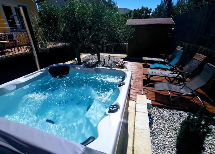 Holiday Home Istra With Jacuzzi