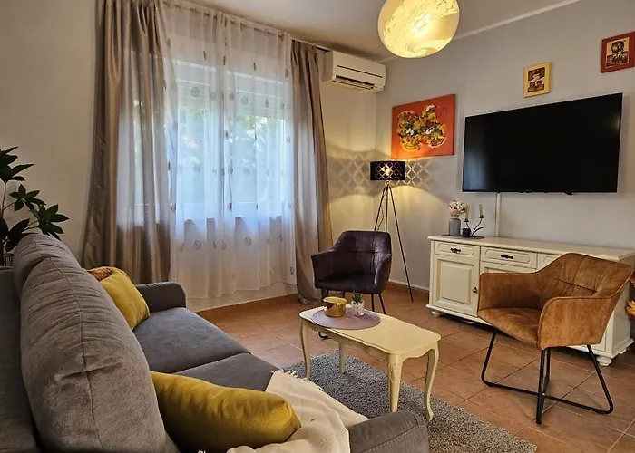 Holiday Home Istra With Jacuzzi