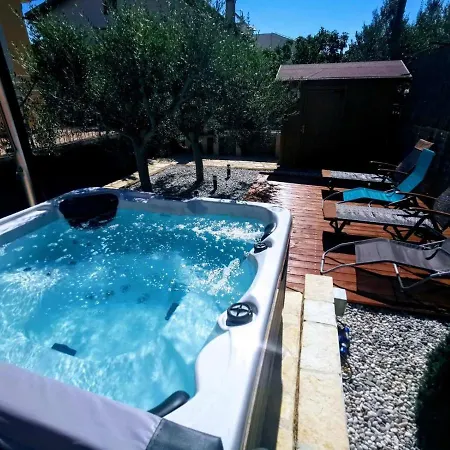 Holiday Home Istra With Jacuzzi Medulin Buitenkant foto