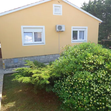 Holiday Home Istra With Jacuzzi Medulin Buitenkant foto